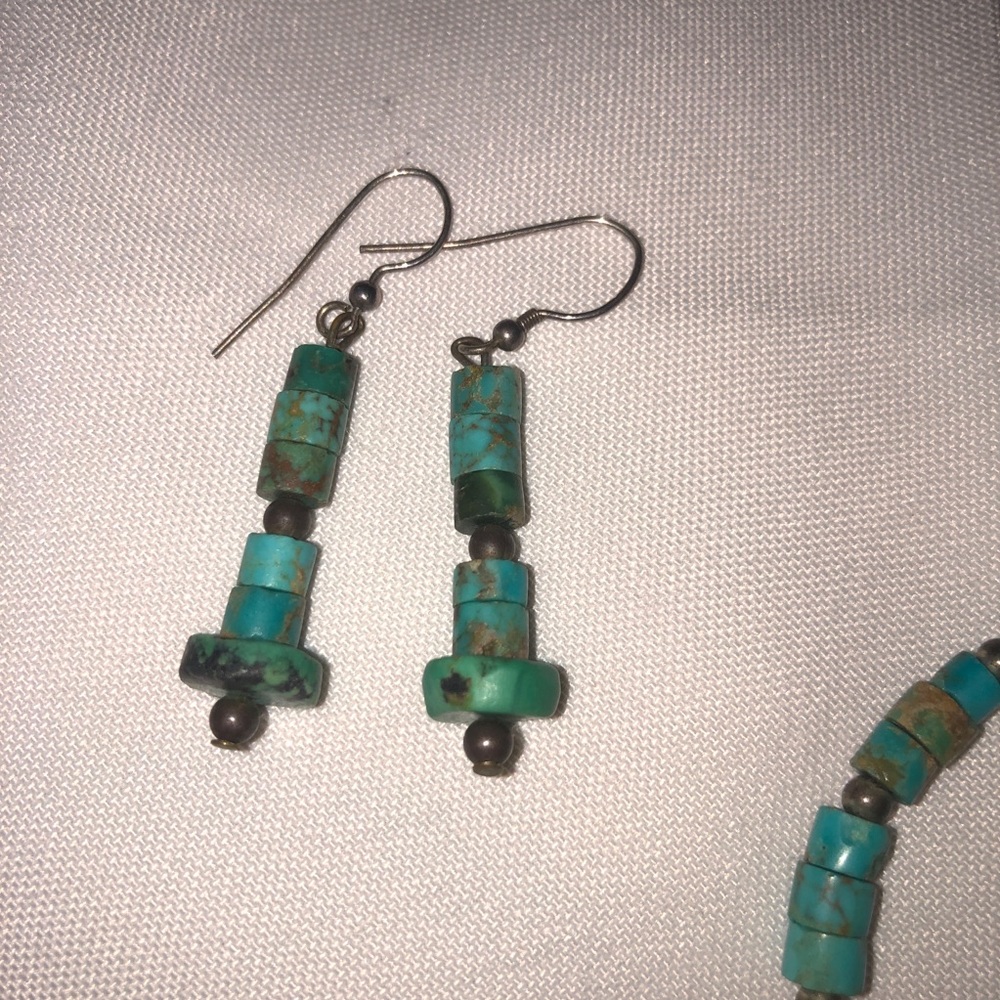 ~Custom~ stunning turquoise necklace, earrings set - Picture 3 of 6